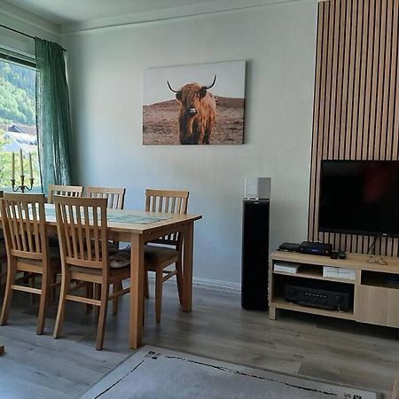 Apartment 2 Sleeping Rooms In Rjukan Luaran gambar